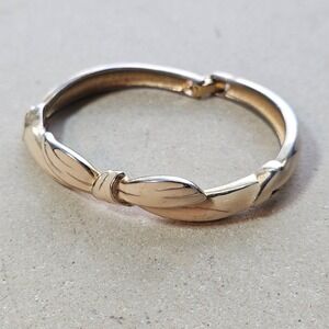 Monet Vintage‎ Gold Tone Bow Hinged Bangle Bracelet Costume Jewelry